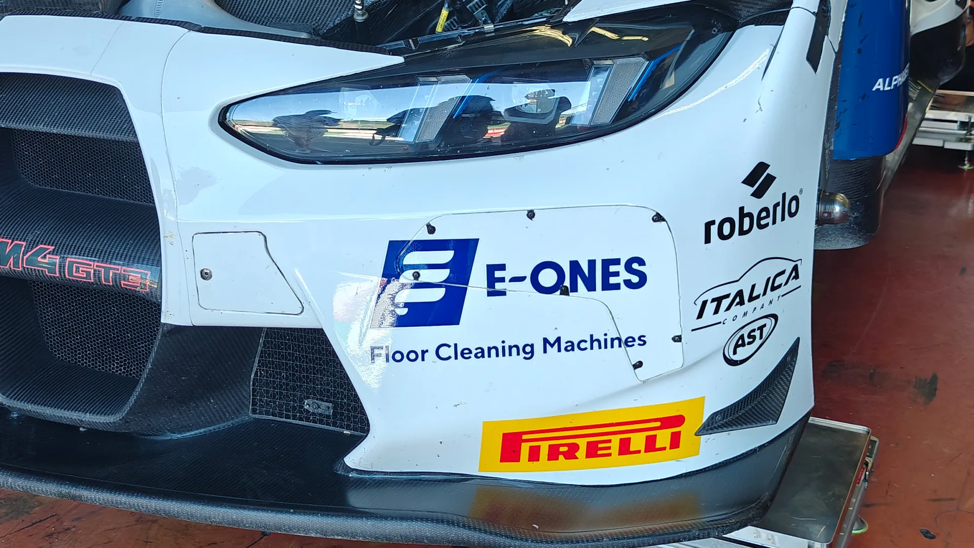 E-Ones sponsor dell'eccellenza sportiva - BMW Ceccato Racing Team GT3