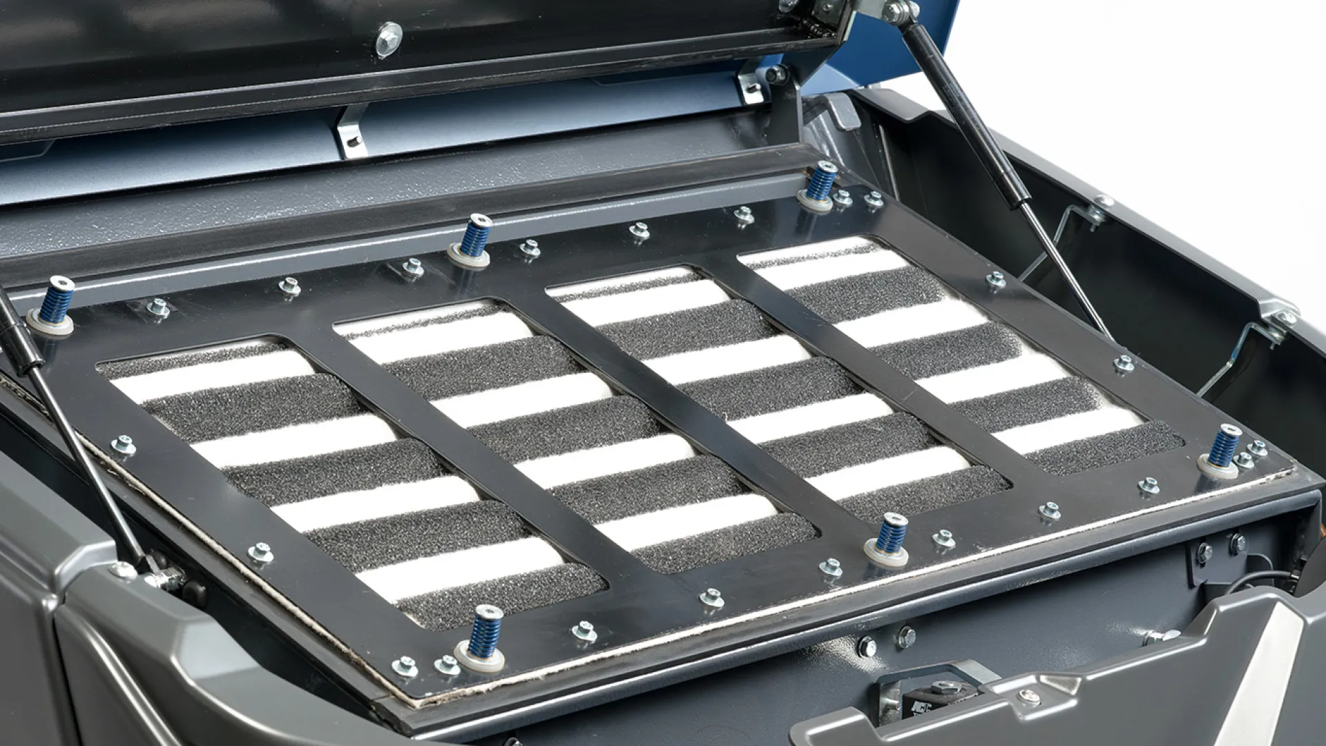 Multipocket filter for E-Ones industrial sweepers
