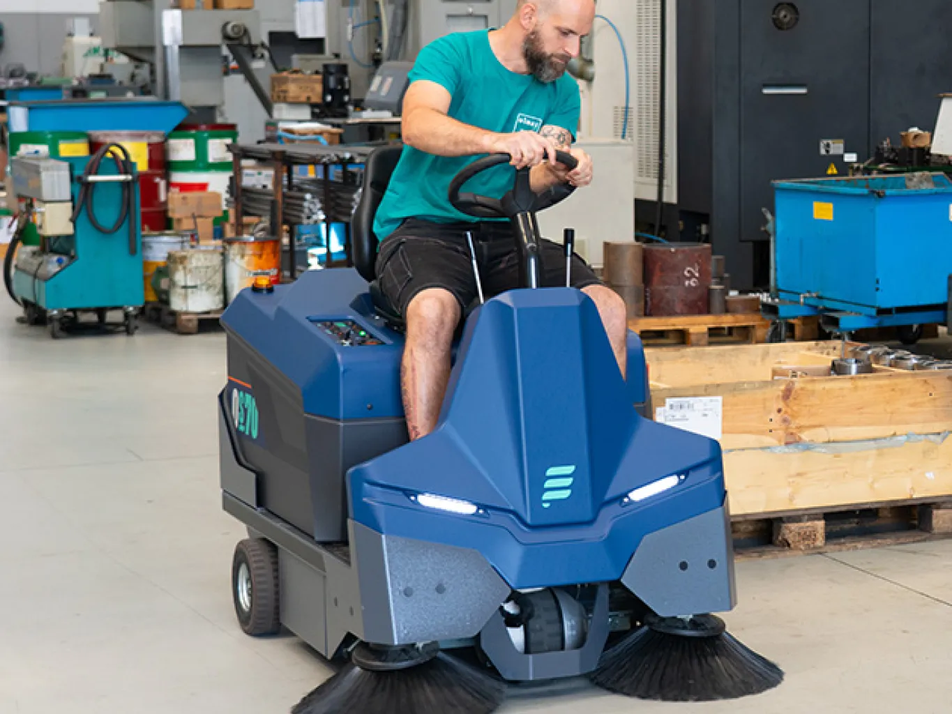 OneSweep 70 compact electric sweeper