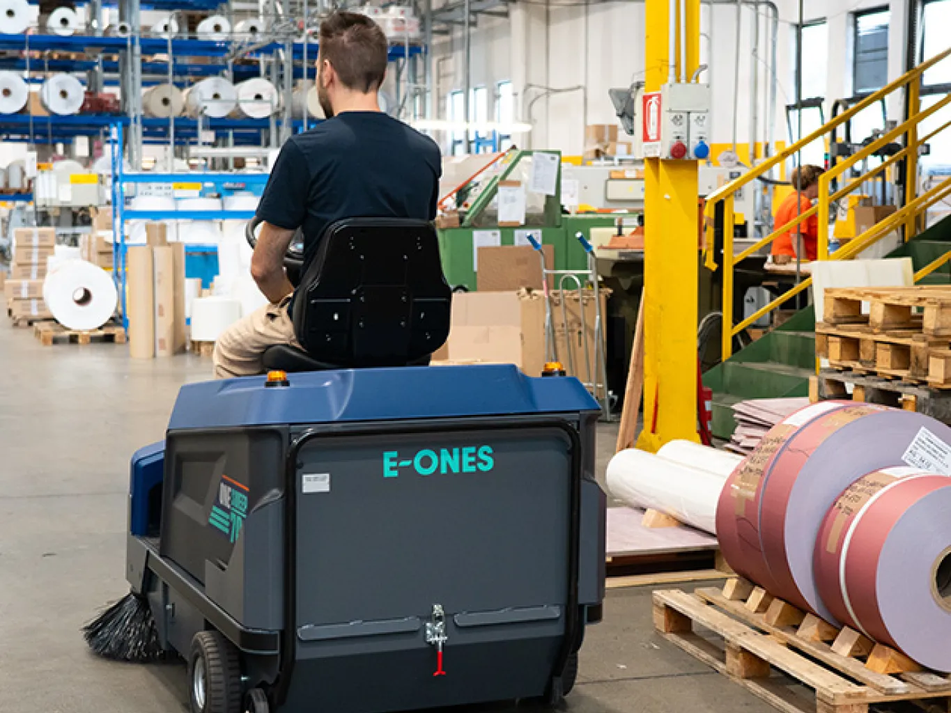 OneSweep 70 industrial sweeper
